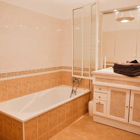 Сasa de vacaciones 70 M Comfortable House In